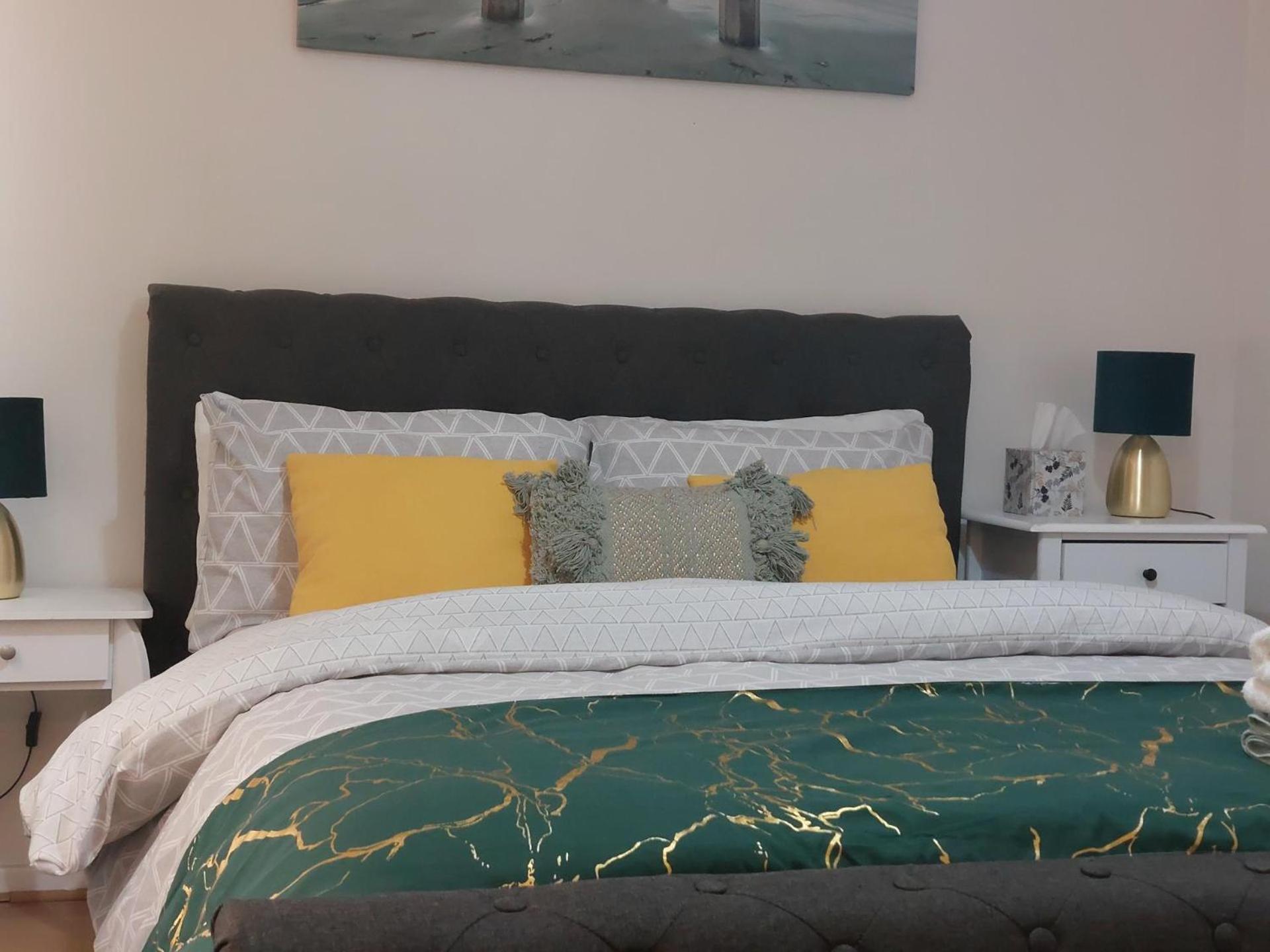 Lovely 2-Bed House In The Heart Of Woodhouse Leeds Leeds  Zewnętrze zdjęcie