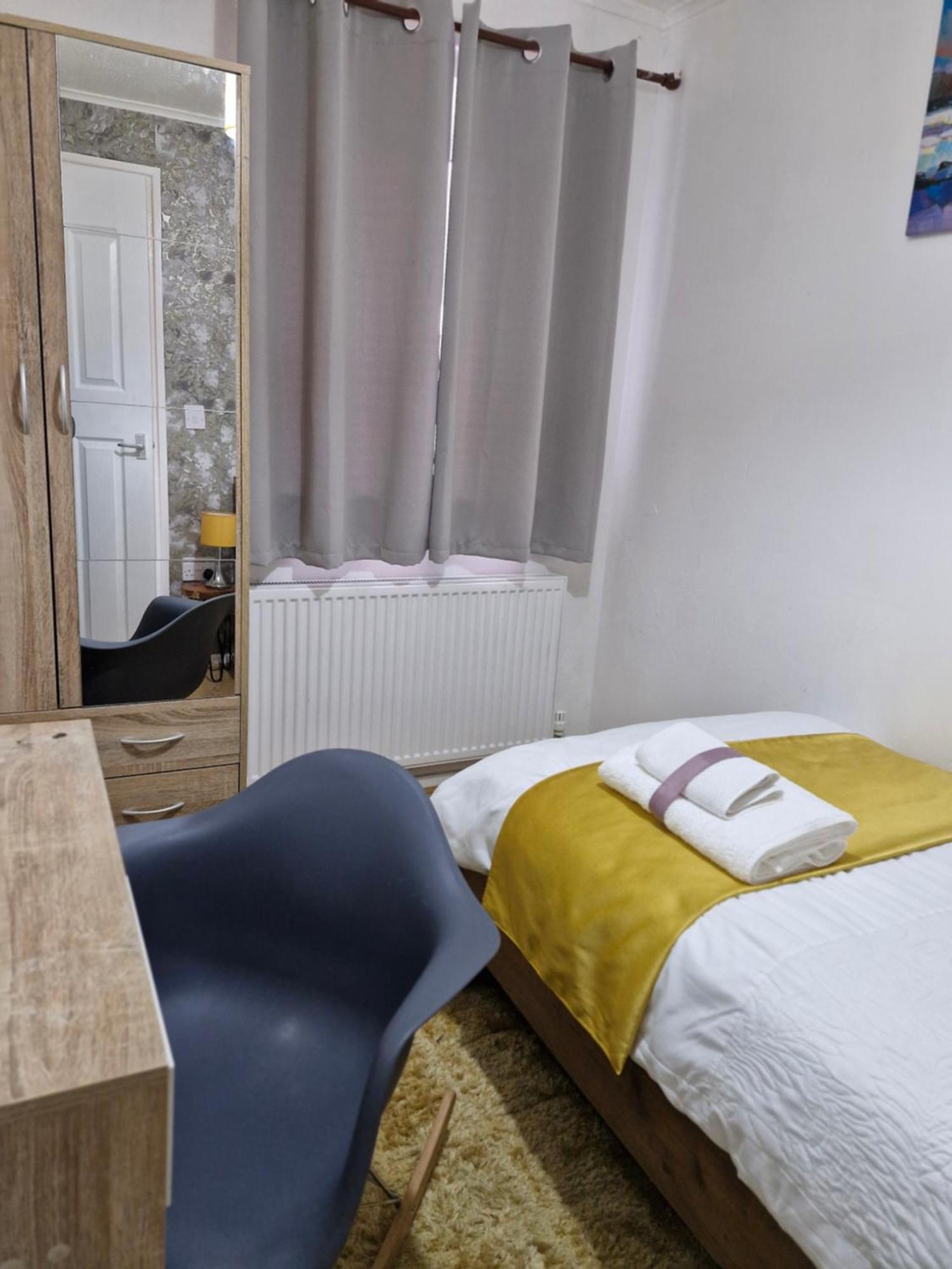 Lovely 2-Bed House In The Heart Of Woodhouse Leeds Leeds  Zewnętrze zdjęcie
